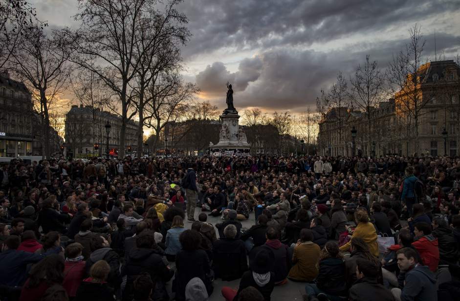 Reforma laboral en Francia: miles protestan en la primera marcha nacional convocada en París.