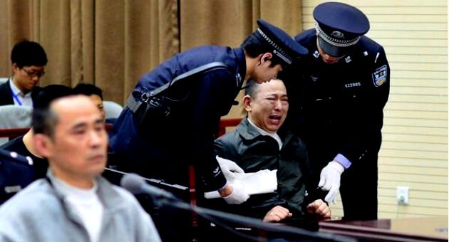 China es el primer pais en aprobar la pena de muerte para Políticos Corruptos.