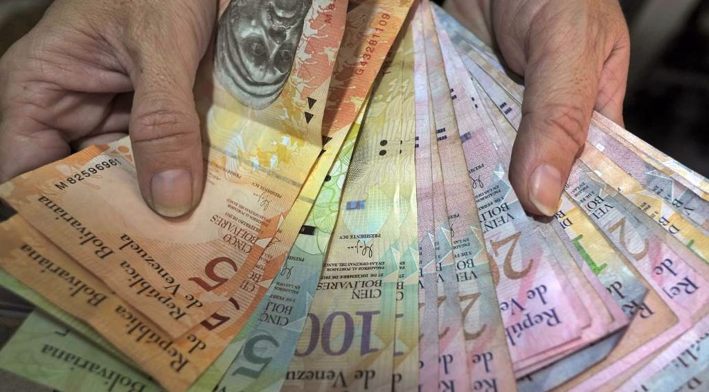 Maduro Aumenta un 50% el Salario Mínimo en Venezuela